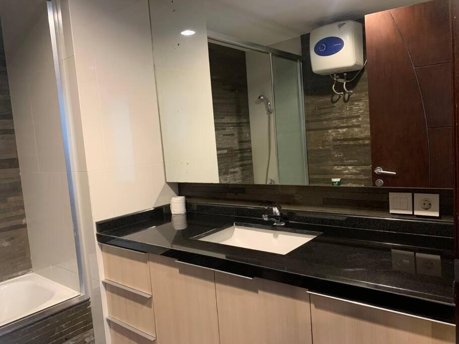Apartment 2br- Park Alaina Tower Floor 29 *